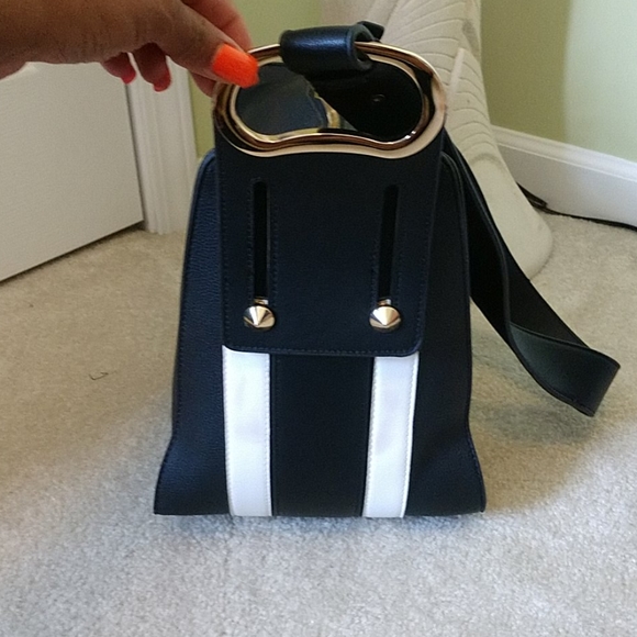 Hand bag - Picture 2 of 5